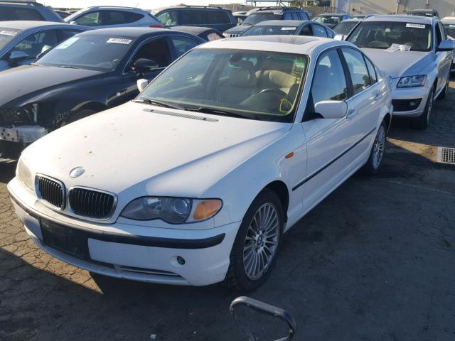 WBAEW53472PG19303 - 2002 BMW 330 XI WHITE photo 2