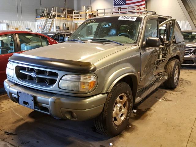 1FMZU85P8YZA94664 - 2000 FORD EXPLORER L GRAY photo 2