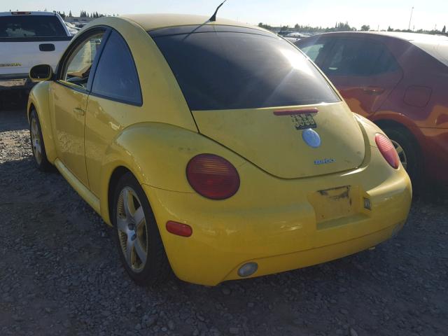 3VWCD21C42M445893 - 2002 VOLKSWAGEN NEW BEETLE YELLOW photo 3