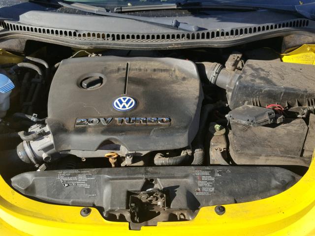 3VWCD21C42M445893 - 2002 VOLKSWAGEN NEW BEETLE YELLOW photo 7