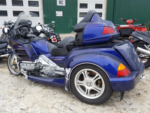 1HFSC47072A111578 - 2002 HONDA GL1800 BLUE photo 3