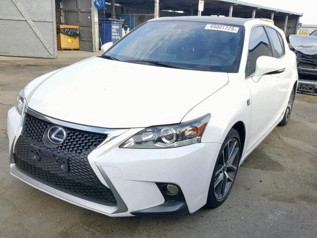 JTHKD5BH0F2244255 - 2015 LEXUS CT 200 WHITE photo 2