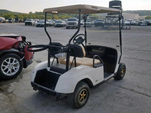 2302912 - 2005 EZGO GOLF CART WHITE photo 4