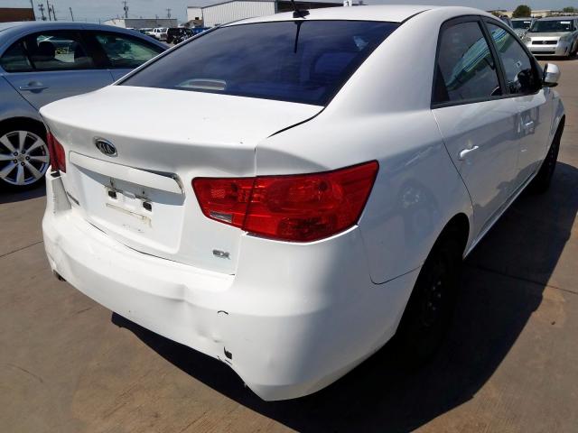 KNAFU4A29A5056350 - 2010 KIA FORTE EX WHITE photo 4