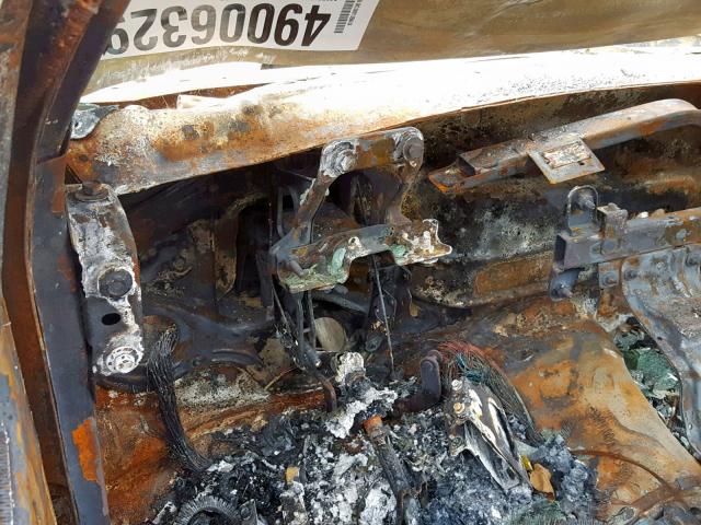 1GKET63M562136849 - 2006 GMC ENVOY DENA BURN photo 8