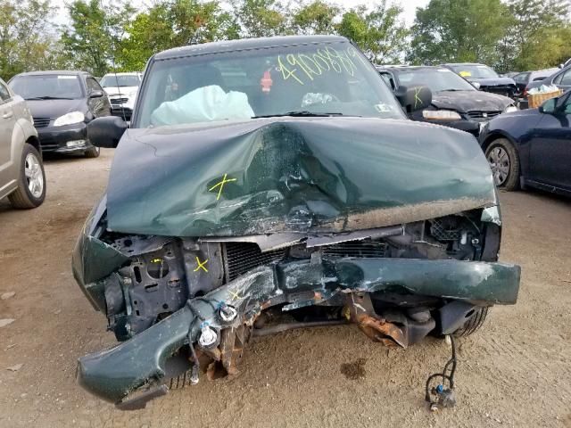 1GCCS19W128112816 - 2002 CHEVROLET S TRUCK S1 GREEN photo 9