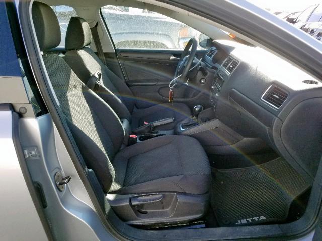 3VW2K7AJ1EM354016 - 2014 VOLKSWAGEN JETTA BASE 银色 照片 5