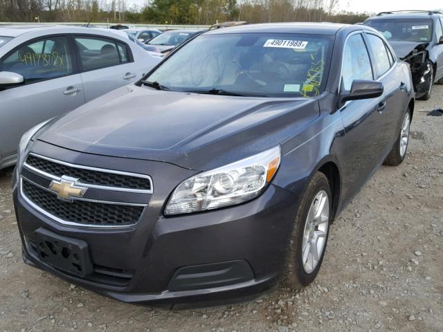 1G11D5RR7DF119943 - 2013 CHEVROLET MALIBU 1LT ნაცრისფერი ფოტო 2