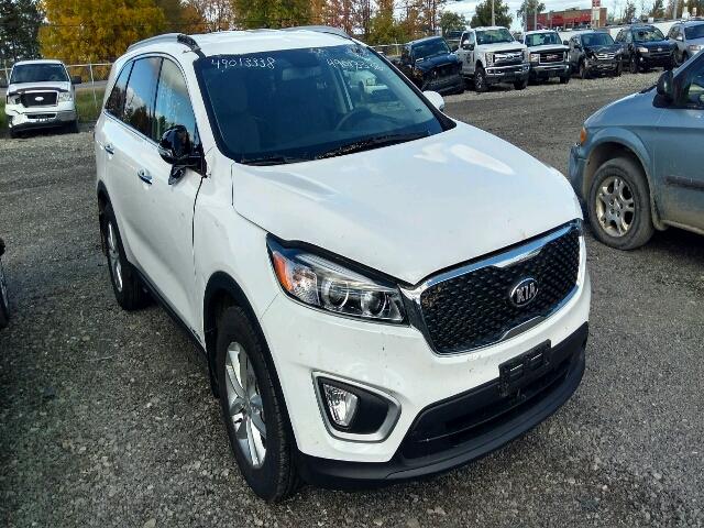 5XYPGDA50JG378827 - 2018 KIA SORENTO LX WHITE photo 1