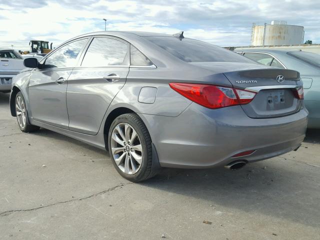 5NPEC4AC2CH386585 - 2012 HYUNDAI SONATA SE GRAY photo 3