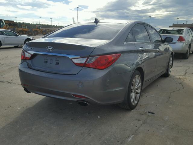 5NPEC4AC2CH386585 - 2012 HYUNDAI SONATA SE GRAY photo 4