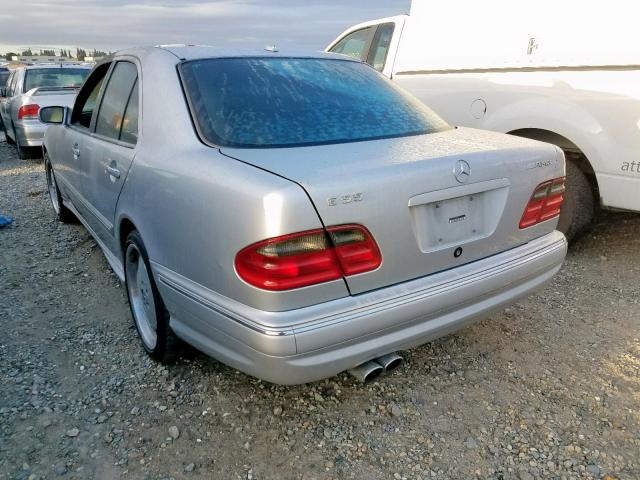 WDBJF74J22B460488 - 2002 MERCEDES-BENZ E 55 AMG GRAY photo 3