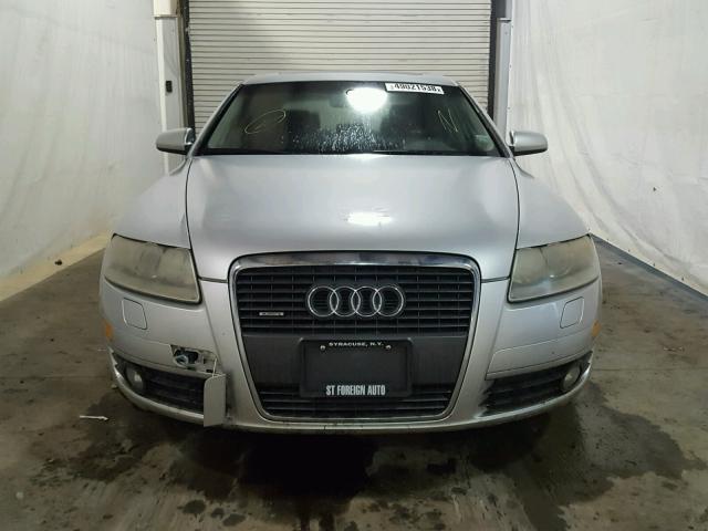 WAUDG74F25N070174 - 2005 AUDI A6 3.2 QUA SILVER photo 9