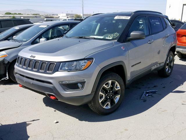 3C4NJDDB7JT371859 - 2018 JEEP COMPASS TR SILVER photo 2