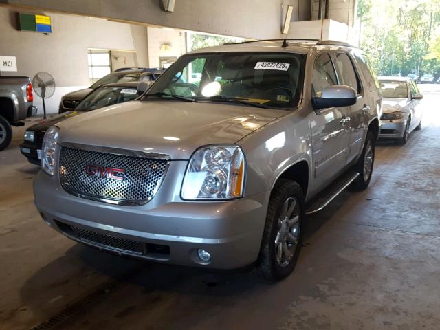 1GKFK03239R191184 - 2009 GMC YUKON DENA SILVER photo 2