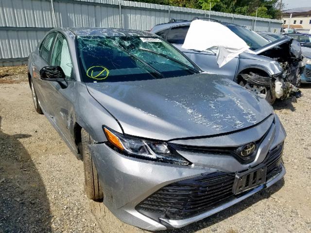 4T1B11HK4KU258417 - 2019 TOYOTA CAMRY L SILVER photo 1