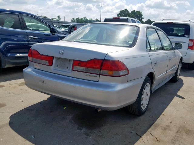 1HGCG56402A025544 - 2002 HONDA ACCORD LX GRAY photo 4