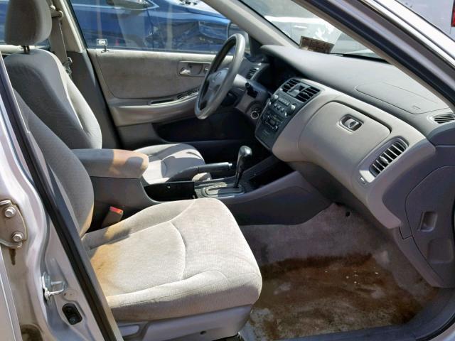 1HGCG56402A025544 - 2002 HONDA ACCORD LX GRAY photo 5