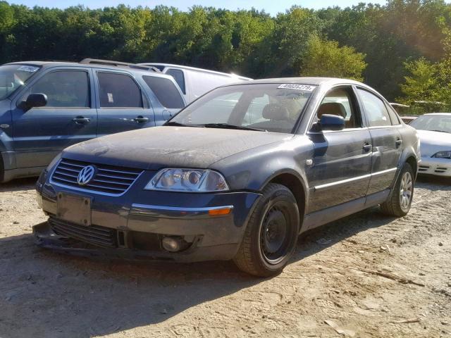 WVWPD63B02P173322 - 2002 VOLKSWAGEN PASSAT GLS BLUE photo 2