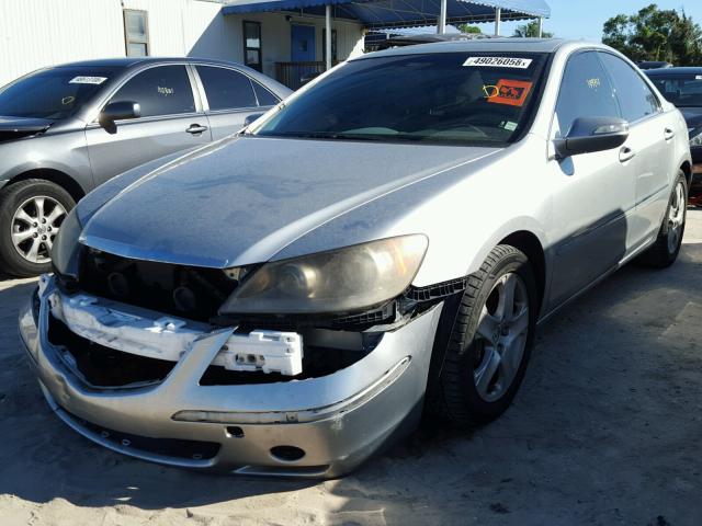 JH4KB16567C003634 - 2007 ACURA RL SILVER photo 2