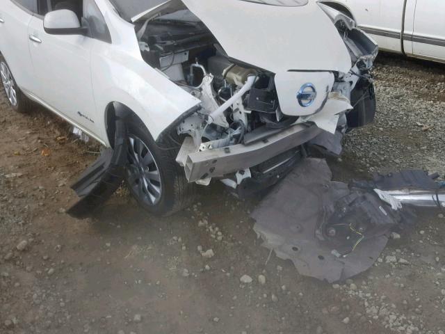 1N4AZ0CP6FC319743 - 2015 NISSAN LEAF S WHITE photo 9