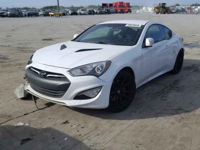 KMHHU6KJ9FU124877 - 2015 HYUNDAI GENESIS CO WHITE photo 2