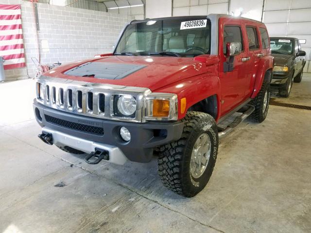 5GTEN13E898158405 - 2009 HUMMER H3 RED photo 2