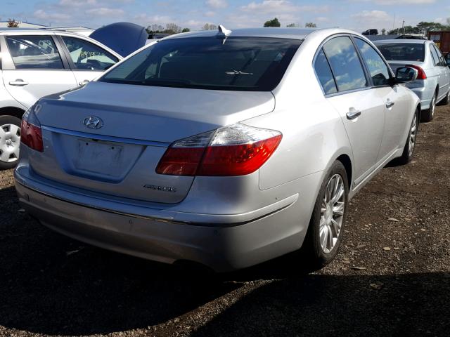 KMHGC46E59U039278 - 2009 HYUNDAI GENESIS 3. SILVER photo 4