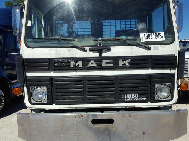 VG6M111B6LB031116 - 1990 MACK 200 MS200 WHITE photo 7