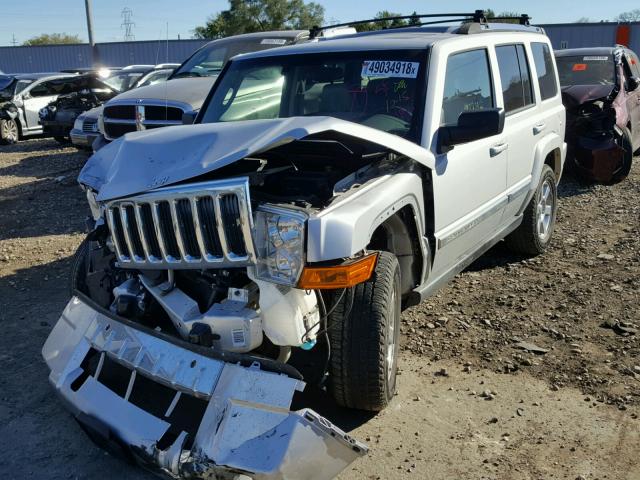 1J8HG58PX7C671996 - 2007 JEEP COMMANDER SILVER photo 2