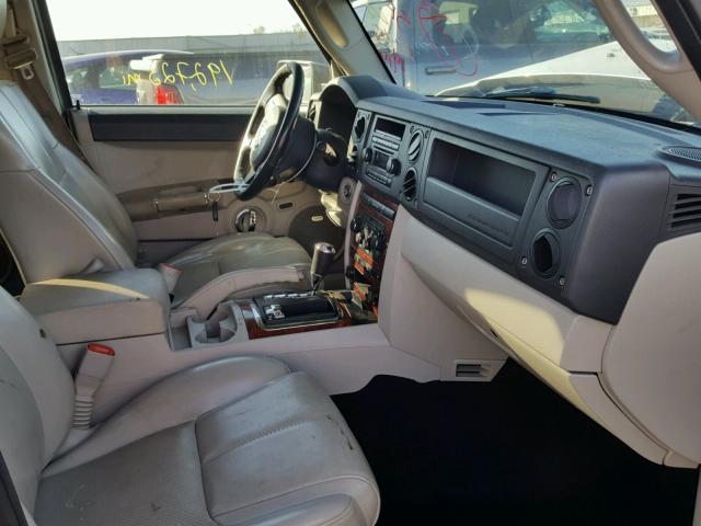1J8HG58PX7C671996 - 2007 JEEP COMMANDER SILVER photo 5