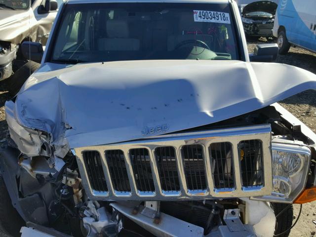 1J8HG58PX7C671996 - 2007 JEEP COMMANDER SILVER photo 7