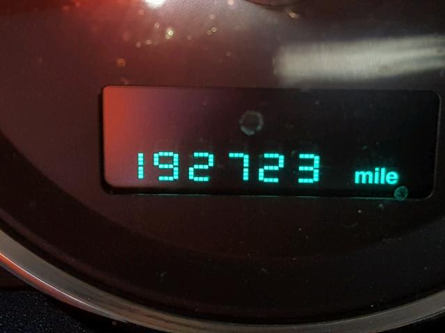 1J8HG58PX7C671996 - 2007 JEEP COMMANDER SILVER photo 8