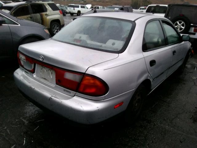 JM1BC1415W0187589 - 1998 MAZDA PROTEGE DX SILVER photo 4