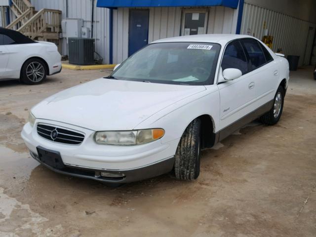 2G4WB55K8Y1138618 - 2000 BUICK REGAL LS WHITE photo 2