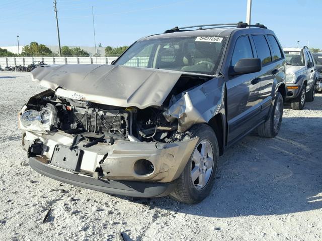 1J4HS48N05C706762 - 2005 JEEP GRAND CHER BEIGE photo 2