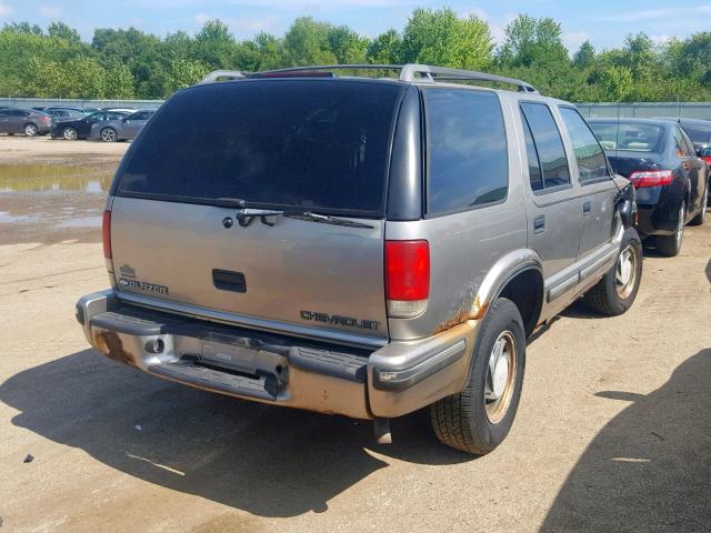 1GNDT13W3W2210191 - 1998 CHEVROLET BLAZER TAN photo 4