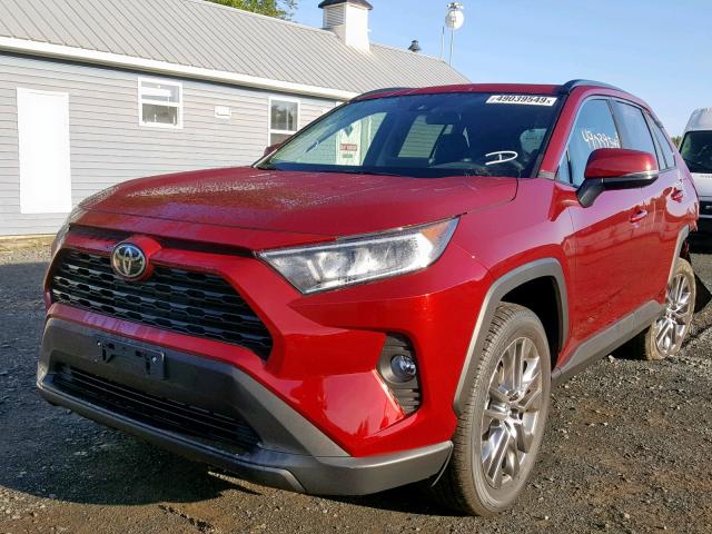 2T3A1RFV7KW069131 - 2019 TOYOTA RAV4 XLE P RED photo 2