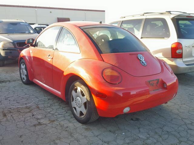3VWCD21C4YM463805 - 2000 VOLKSWAGEN NEW BEETLE წითელი ფოტო 3