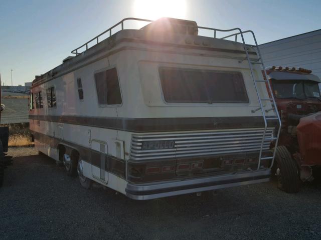 1GDKP37W1C3502854 - 1982 GMC MOTOR HOME TAN photo 3