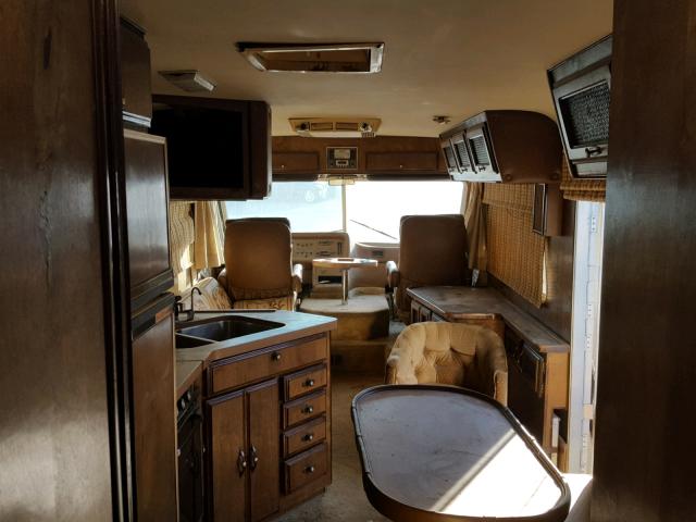 1GDKP37W1C3502854 - 1982 GMC MOTOR HOME TAN photo 5