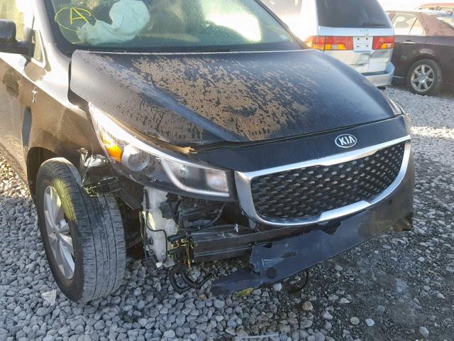 KNDMB5C1XH6266650 - 2017 KIA SEDONA LX BLACK photo 9