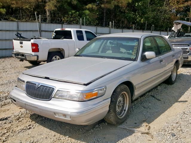 2MELM74WXVX717795 - 1997 MERCURY GRAND MARQ SILVER photo 2