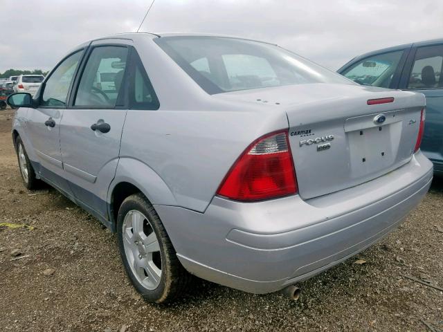 1FAFP34N75W227810 - 2005 FORD FOCUS ZX4 SILVER photo 3