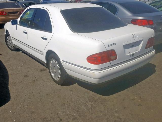 WDBJF55F0VA394287 - 1997 MERCEDES-BENZ E 320 WHITE photo 3