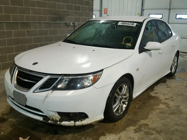 YS3FA4CY4B1309833 - 2011 SAAB 9-3 2.0T WHITE photo 2