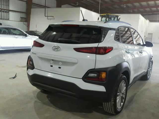 KM8K62AAXJU073327 - 2018 HYUNDAI KONA SEL WHITE photo 4