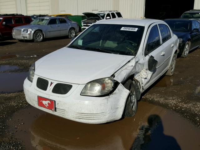 1G2AJ55F777368628 - 2007 PONTIAC G5 WHITE photo 2