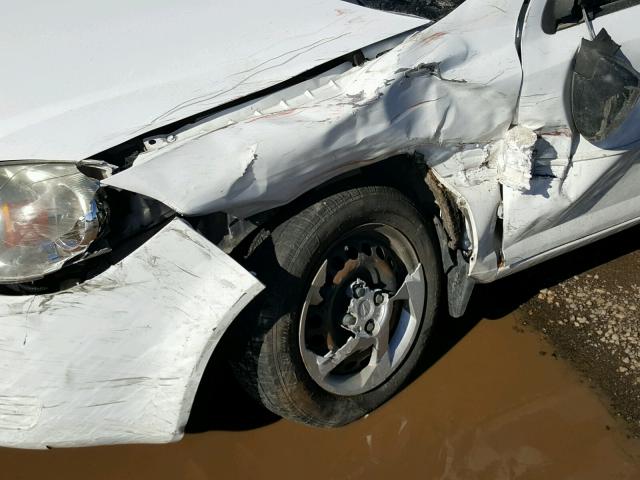 1G2AJ55F777368628 - 2007 PONTIAC G5 WHITE photo 9