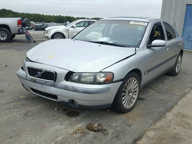 YV1RS59V642420041 - 2004 VOLVO S60 2.5T SILVER photo 2